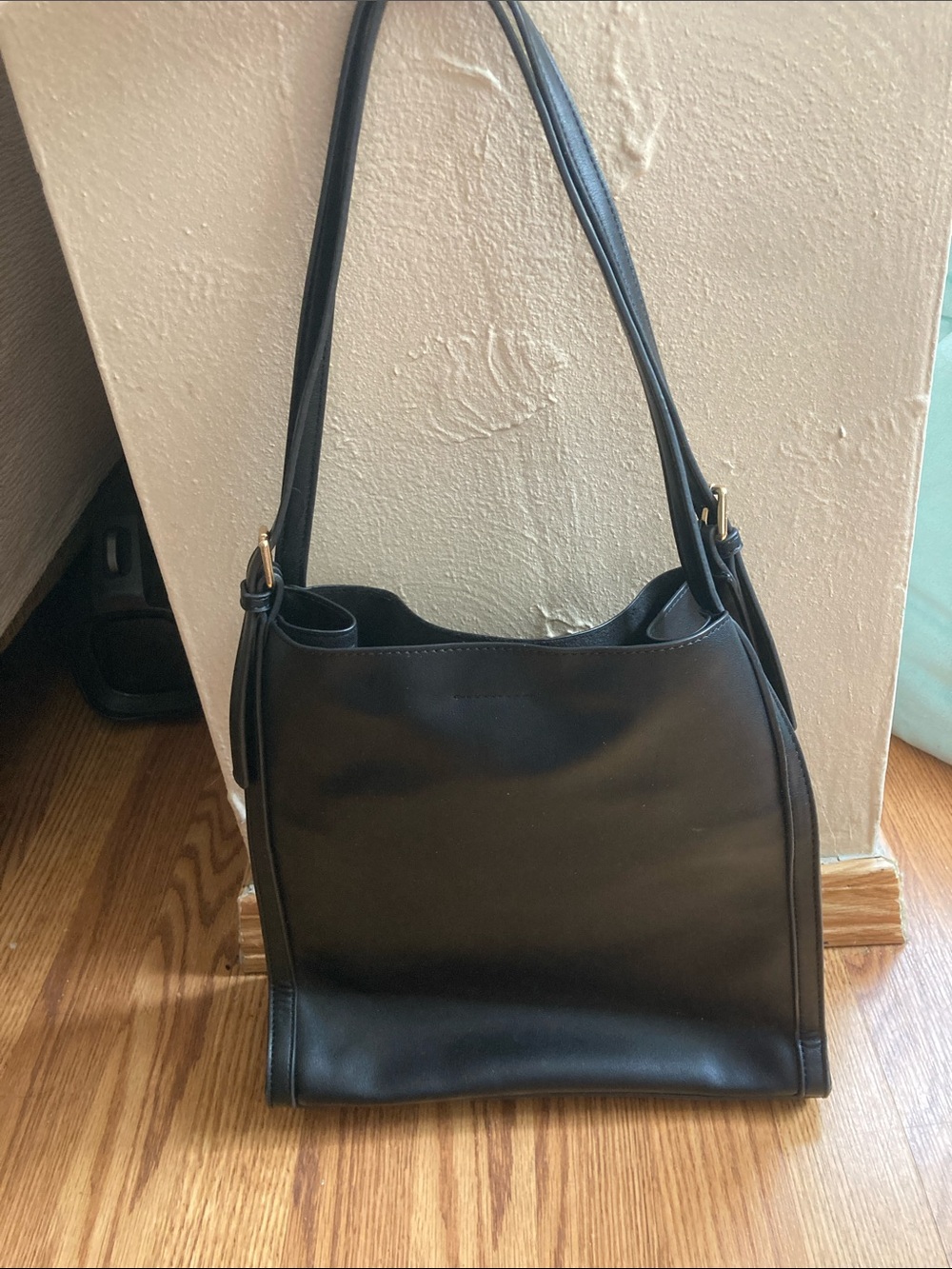 Antik Kraft Black Leather Shoulder Bag